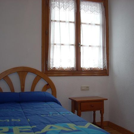 Apartamentos Los Tilos Benasque Chambre photo